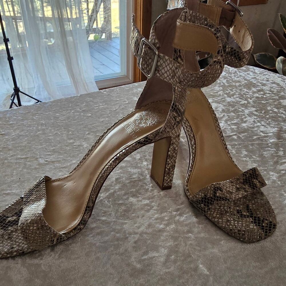 Vince Camuto Bendiva Snakeskin Print Heels 8 - Picture 4 of 4